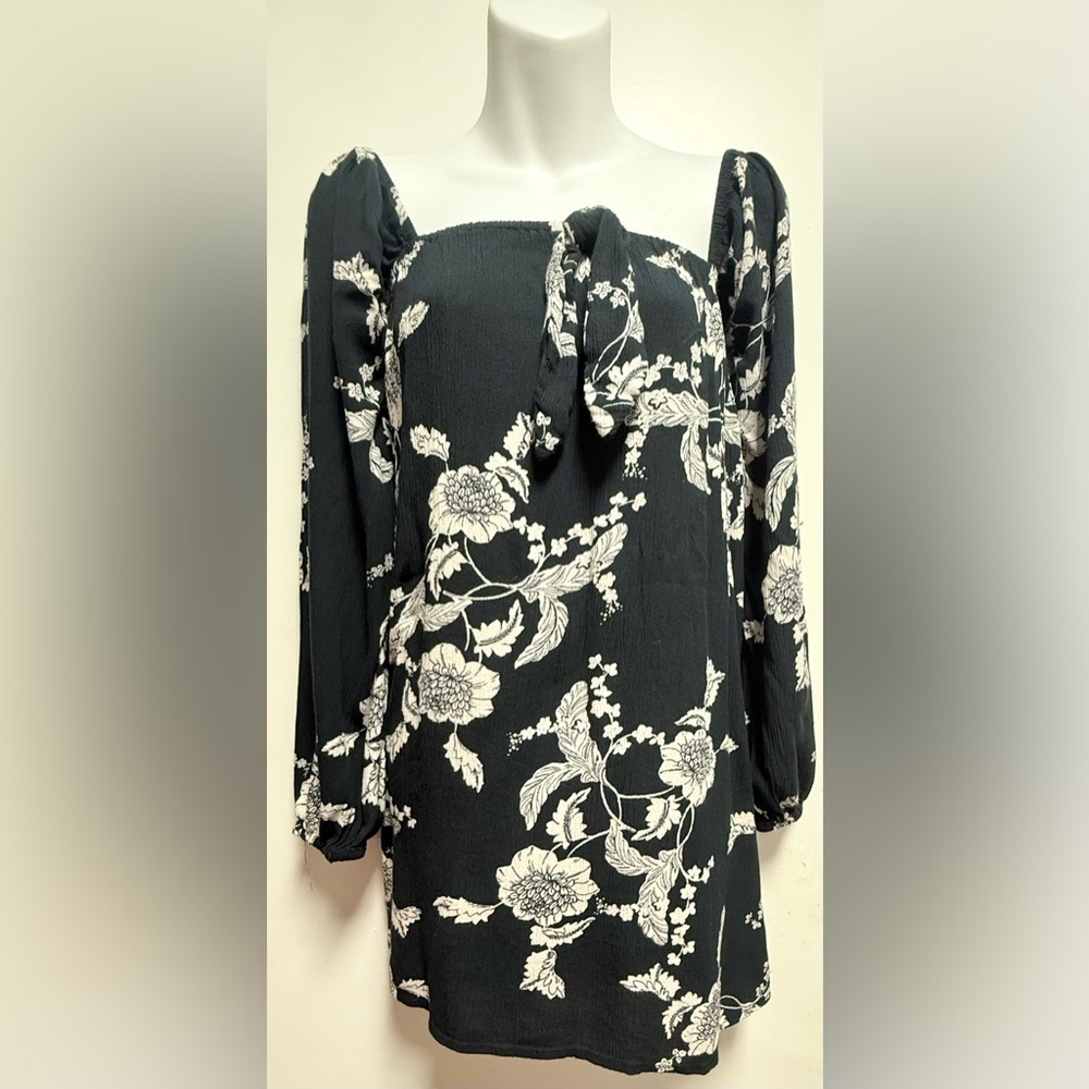 Billabong Black and White Floral Long Sleeve Dress Size XS
